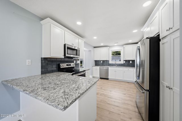 1719 Old Folkstone Road, Sneads Ferry, NC 28460