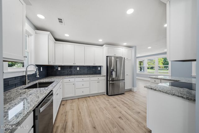 1719 Old Folkstone Road, Sneads Ferry, NC 28460