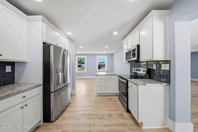 1719 Old Folkstone Road, Sneads Ferry, NC 28460
