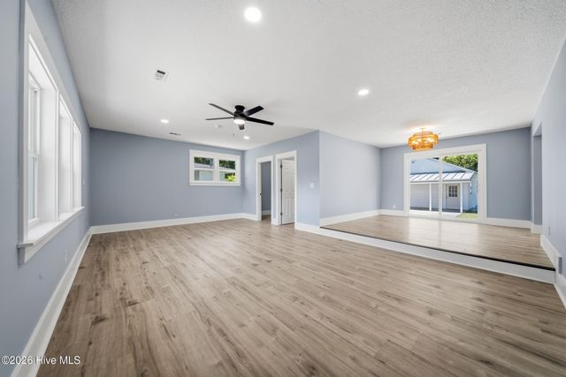 1719 Old Folkstone Road, Sneads Ferry, NC 28460