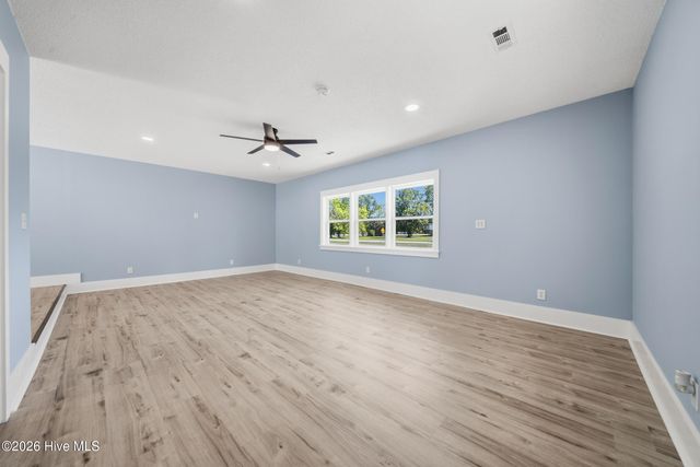 1719 Old Folkstone Road, Sneads Ferry, NC 28460