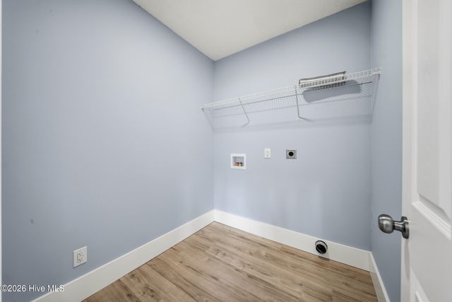 1719 Old Folkstone Road, Sneads Ferry, NC 28460