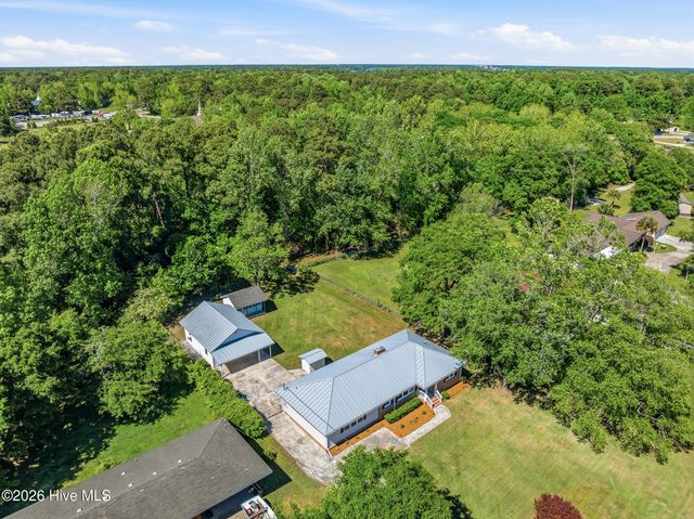 1719 Old Folkstone Road, Sneads Ferry, NC 28460