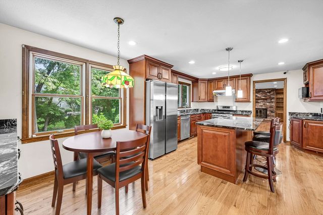 52 Wellesley Dr, Longmeadow, MA 01106