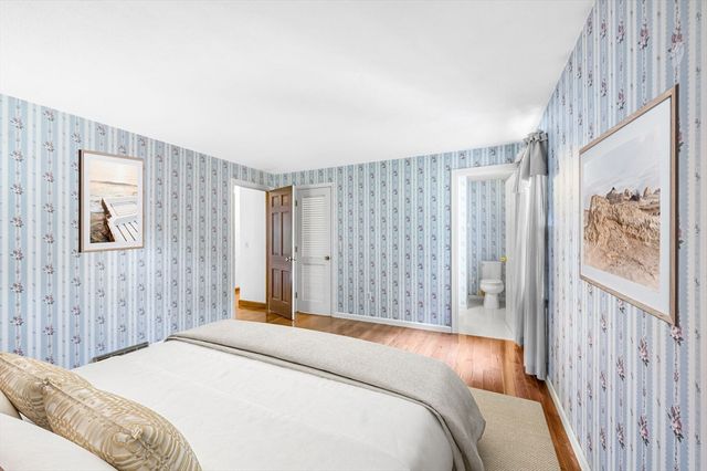 52 Wellesley Dr, Longmeadow, MA 01106