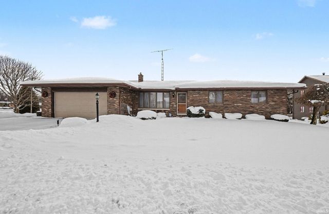 26526 Clyde Court, South Bend, IN 46619