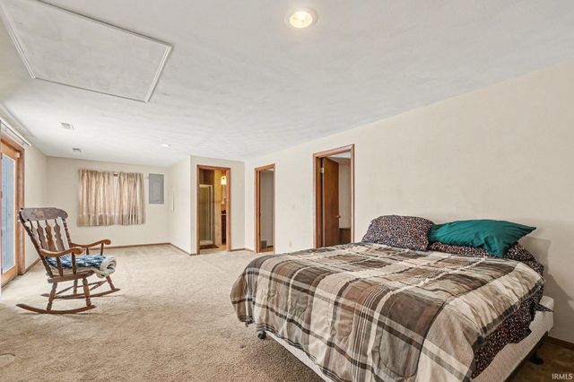 26526 Clyde Court, South Bend, IN 46619