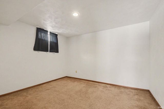 26526 Clyde Court, South Bend, IN 46619