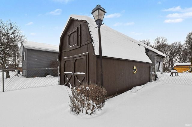 26526 Clyde Court, South Bend, IN 46619