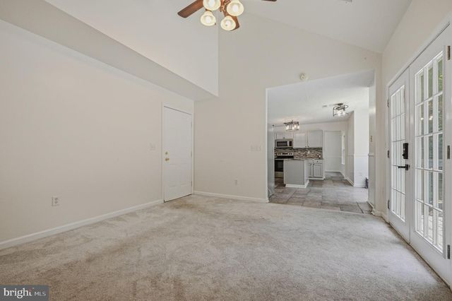 18 ARDSLEY CIR, Dover, DE 19904
