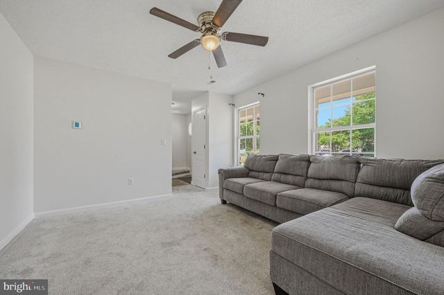 18 ARDSLEY CIR, Dover, DE 19904