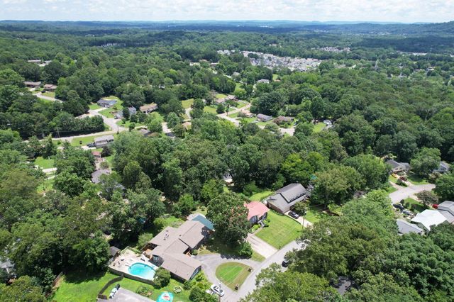 7211 Fairington Circle, Hixson, TN 37343