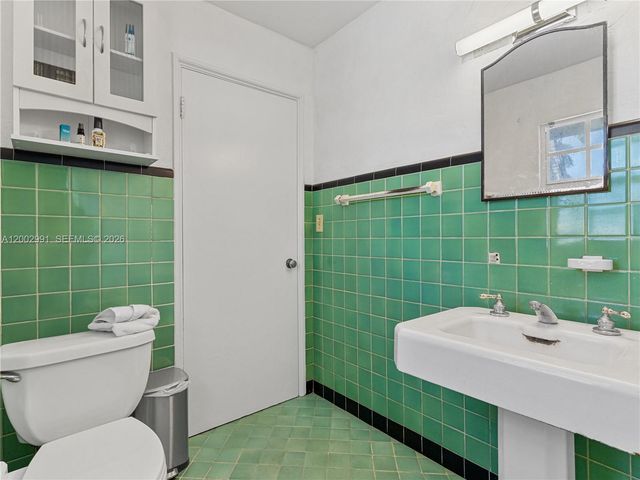 2724 NW 19th Ave, Miami, FL 33142