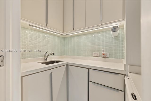 16500 Collins Ave 2654, Sunny Isles Beach, FL 33160