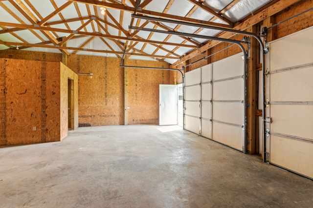 1283 Bandy Rd, Ashland City, TN 37015