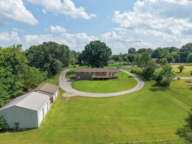 1283 Bandy Rd, Ashland City, TN 37015