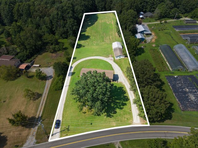 1283 Bandy Rd, Ashland City, TN 37015