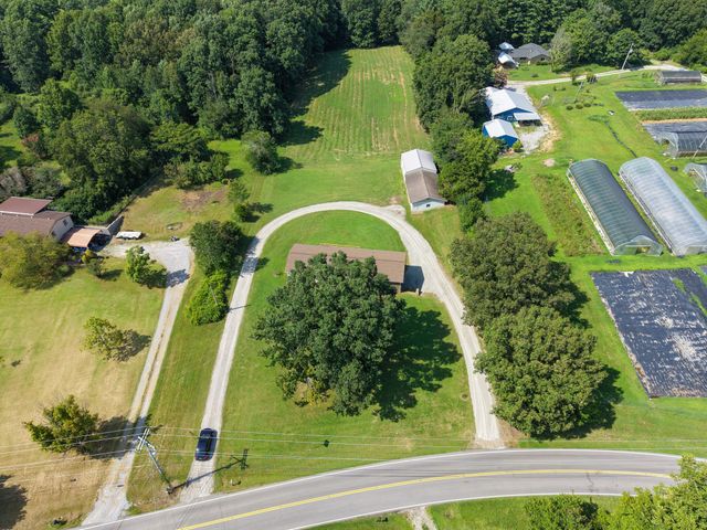 1283 Bandy Rd, Ashland City, TN 37015