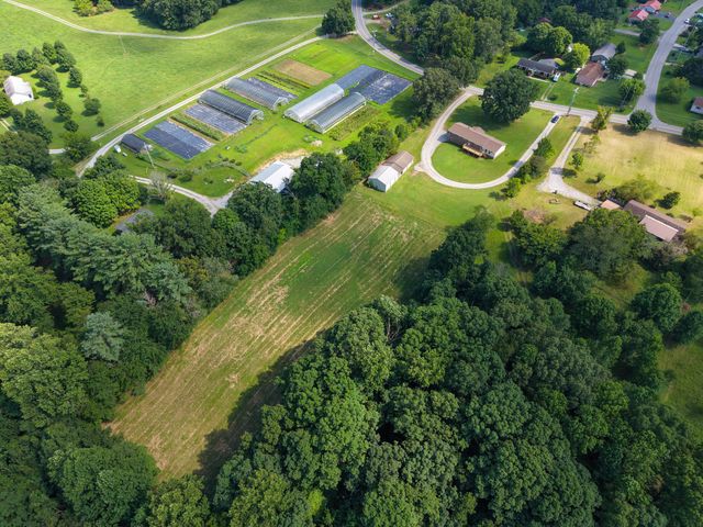 1283 Bandy Rd, Ashland City, TN 37015