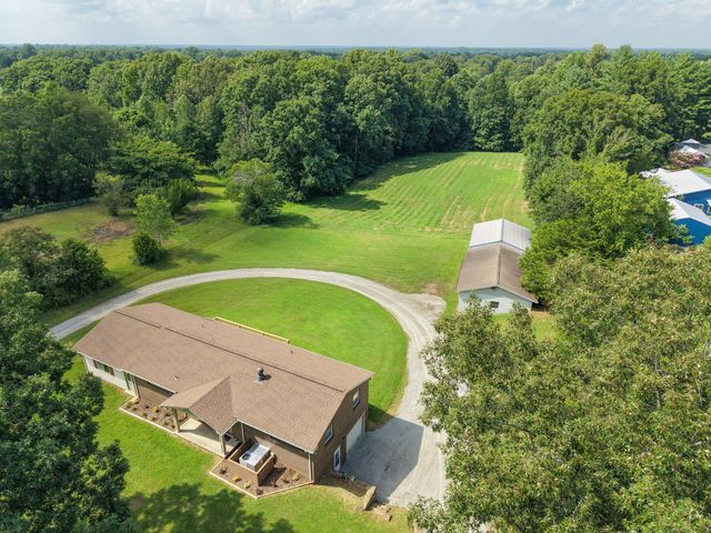 1283 Bandy Rd, Ashland City, TN 37015