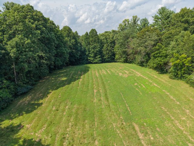1283 Bandy Rd, Ashland City, TN 37015
