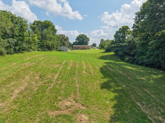 1283 Bandy Rd, Ashland City, TN 37015