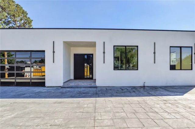 17418 San Jose, Los Angeles, CA 91344