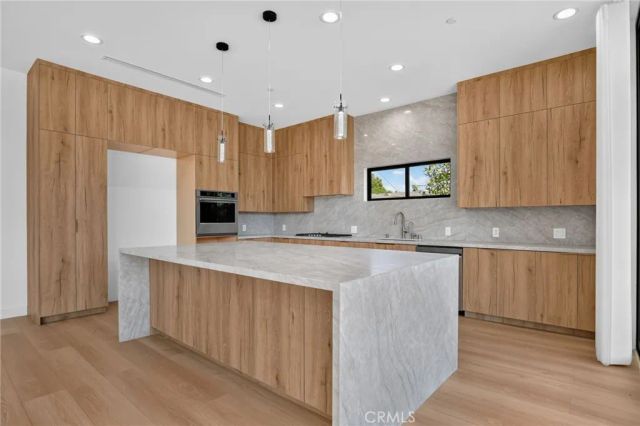 17418 San Jose, Los Angeles, CA 91344