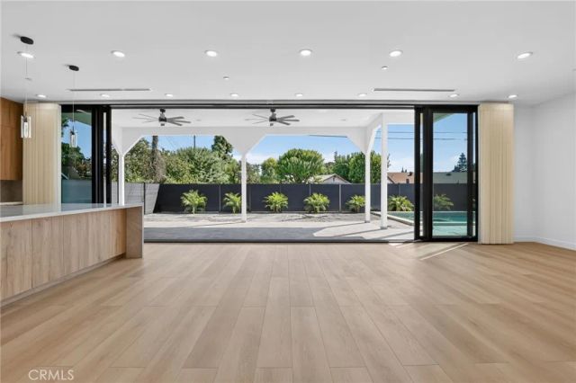 17418 San Jose, Los Angeles, CA 91344