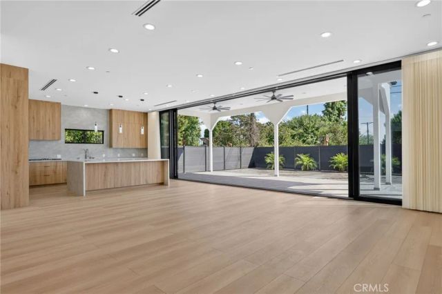 17418 San Jose, Los Angeles, CA 91344