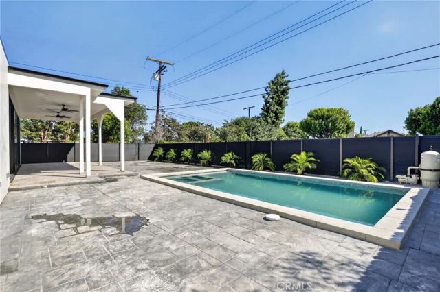 17418 San Jose, Los Angeles, CA 91344
