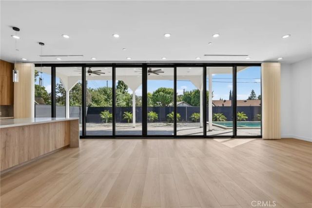 17418 San Jose, Los Angeles, CA 91344