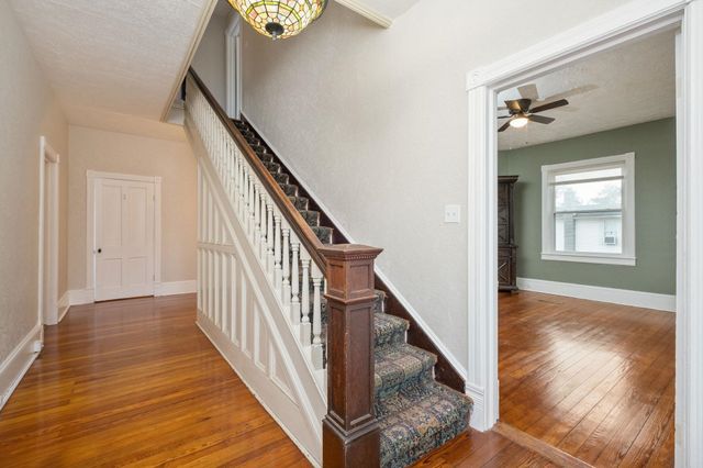 1681 NEW HOPE AND CRIMORA RD, Crimora, VA 24431