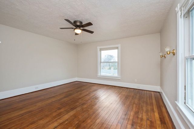 1681 NEW HOPE AND CRIMORA RD, Crimora, VA 24431