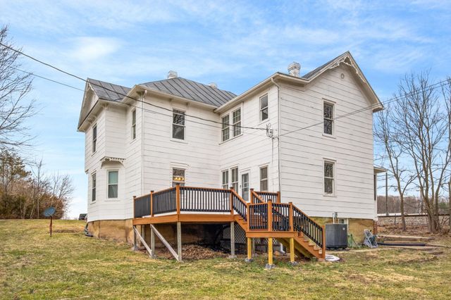 1681 NEW HOPE AND CRIMORA RD, Crimora, VA 24431