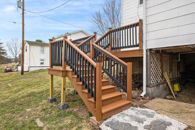 1681 NEW HOPE AND CRIMORA RD, Crimora, VA 24431