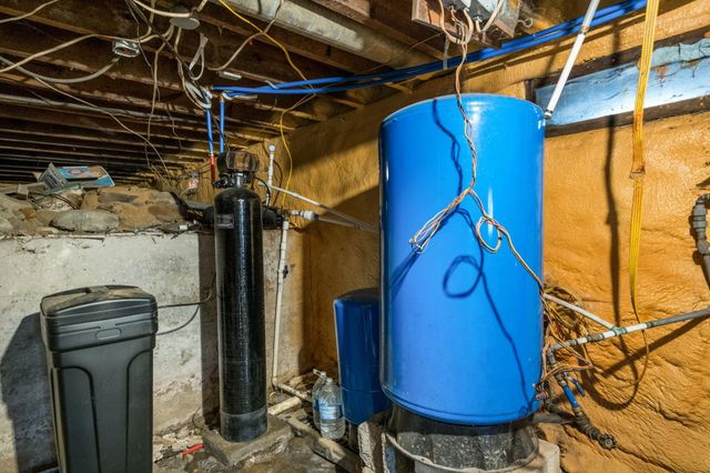 1681 NEW HOPE AND CRIMORA RD, Crimora, VA 24431