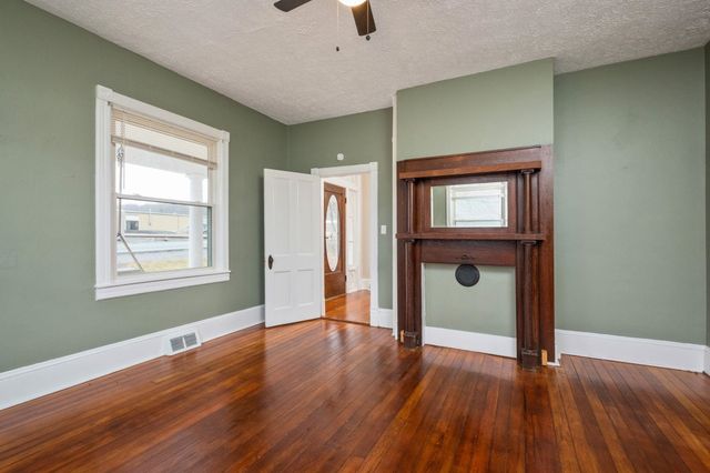 1681 NEW HOPE AND CRIMORA RD, Crimora, VA 24431