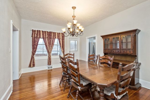 1681 NEW HOPE AND CRIMORA RD, Crimora, VA 24431