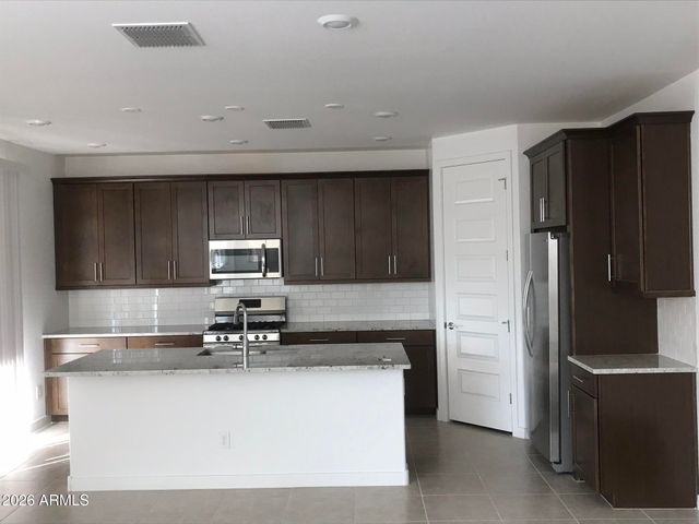 1165 E THOMPSON Way, Chandler, AZ 85286
