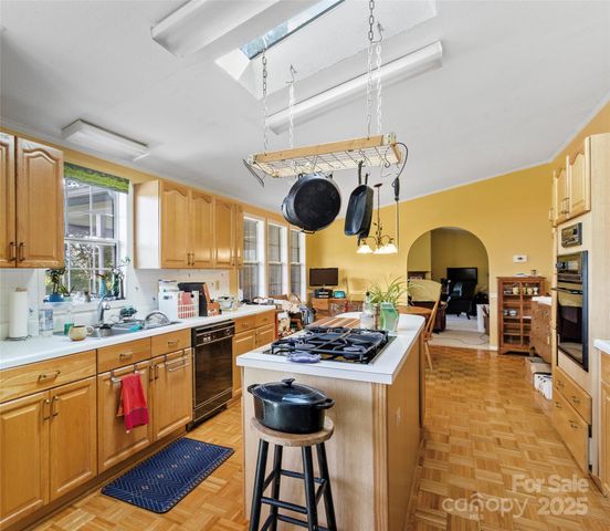 35 Mountaineer Lane 8, Burnsville, NC 28714