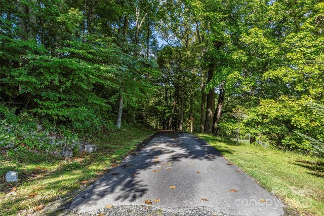 35 Mountaineer Lane 8, Burnsville, NC 28714