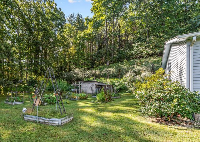 35 Mountaineer Lane 8, Burnsville, NC 28714