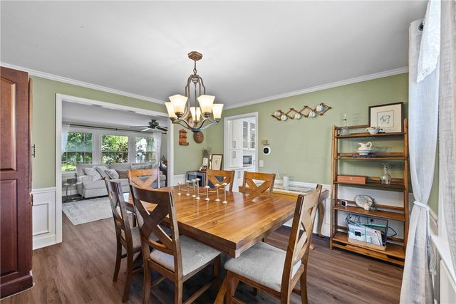 147 Pin Oak Drive, Amherst, NY 14221