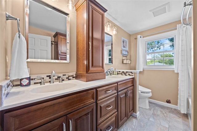 147 Pin Oak Drive, Amherst, NY 14221