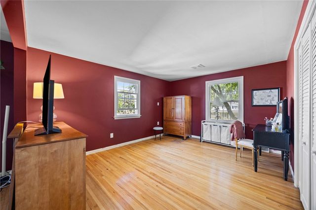 147 Pin Oak Drive, Amherst, NY 14221