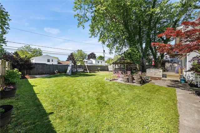 147 Pin Oak Drive, Amherst, NY 14221