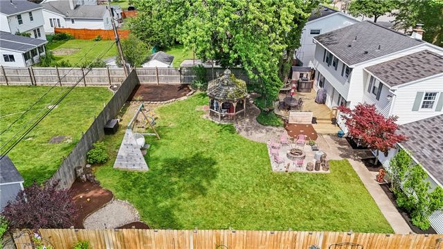 147 Pin Oak Drive, Amherst, NY 14221
