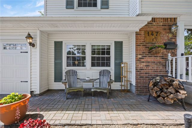 147 Pin Oak Drive, Amherst, NY 14221