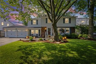 147 Pin Oak Drive, Amherst, NY 14221